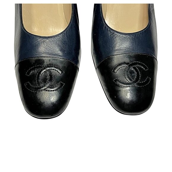 CHANEL Vintage Black & Blue Leather Logo Classic Chunky Heel Pumps - Picture 8 of 11